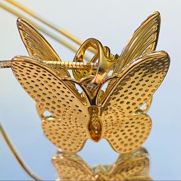 Butterfly Necklace - Picture 4 of 8